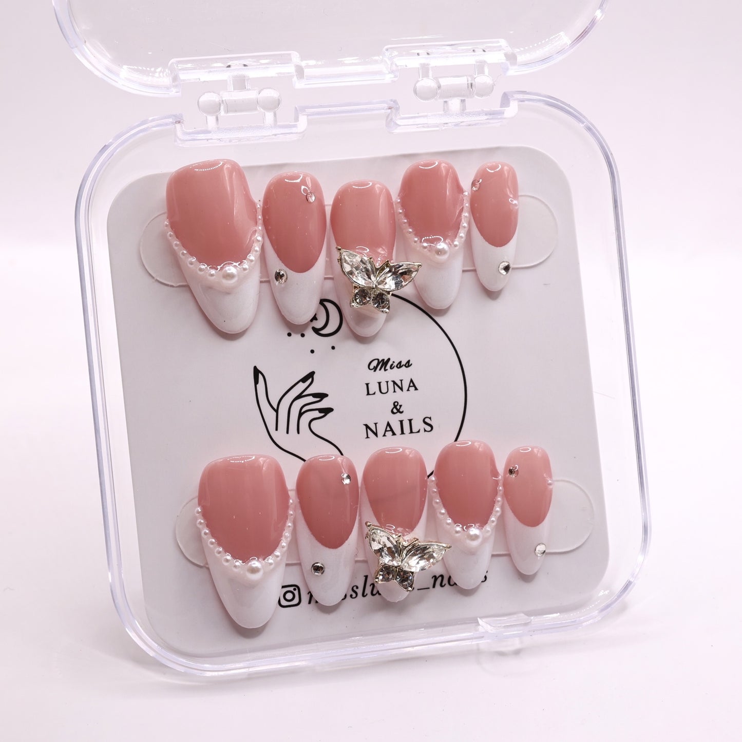 Pearls French Nails