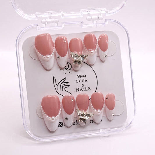 Pearls French Nails